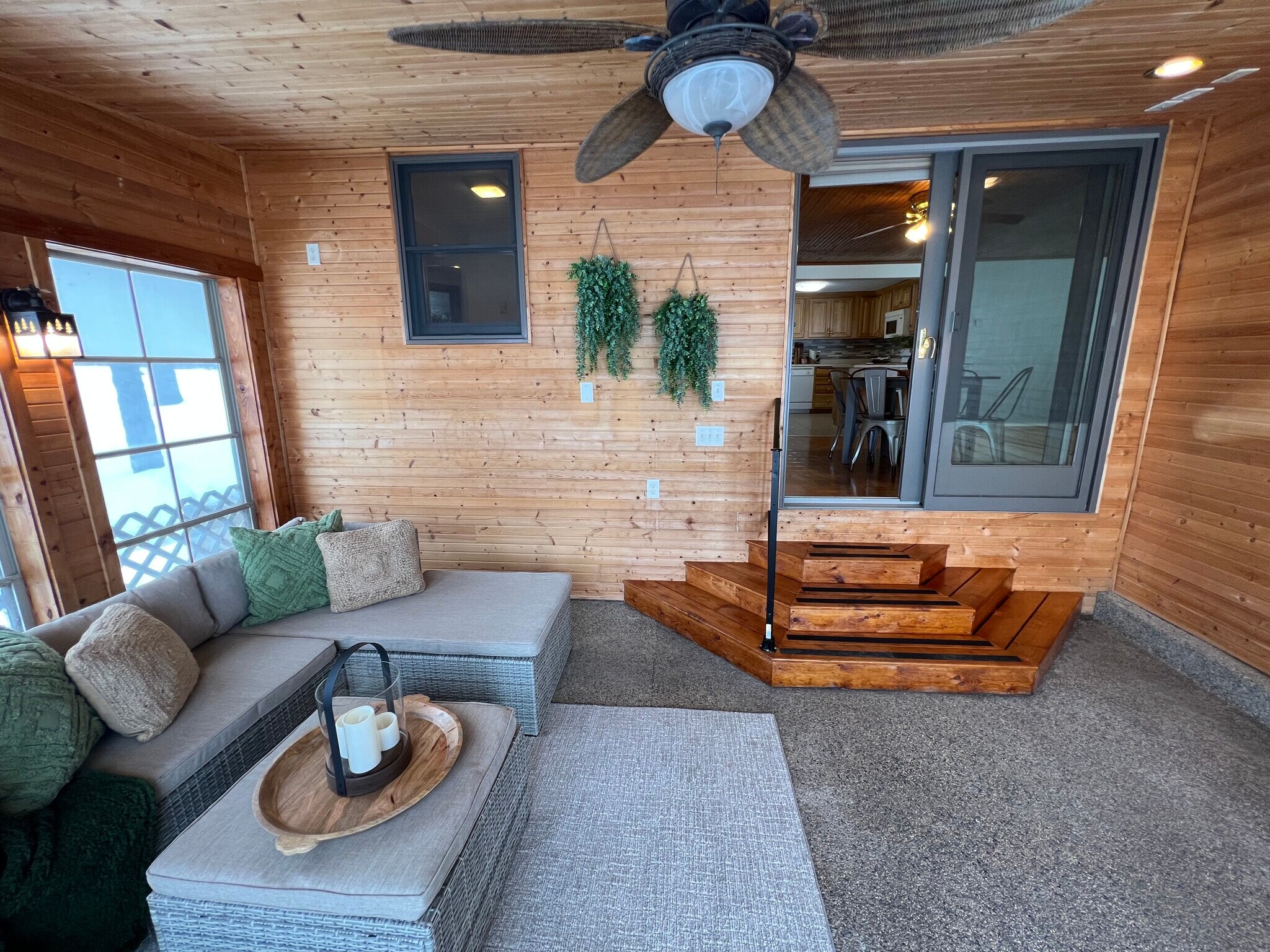 Building Photo - 14555 Breezy Point Rd