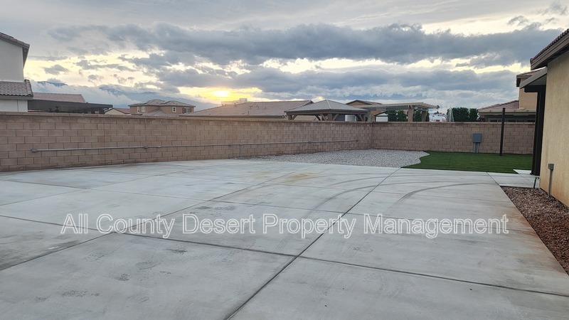 Building Photo - 44801 Beringer Dr