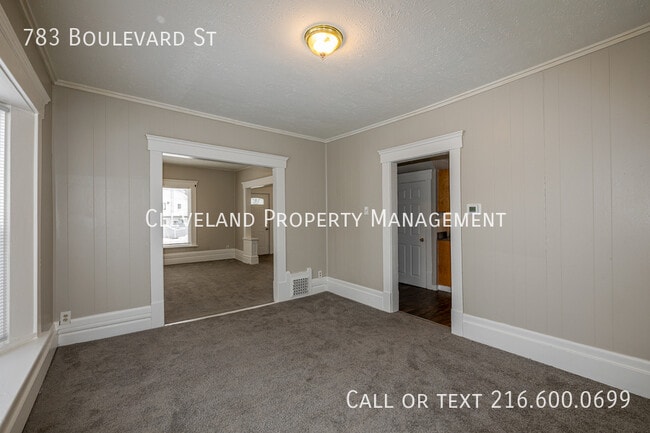 Building Photo - 783 Boulevard St