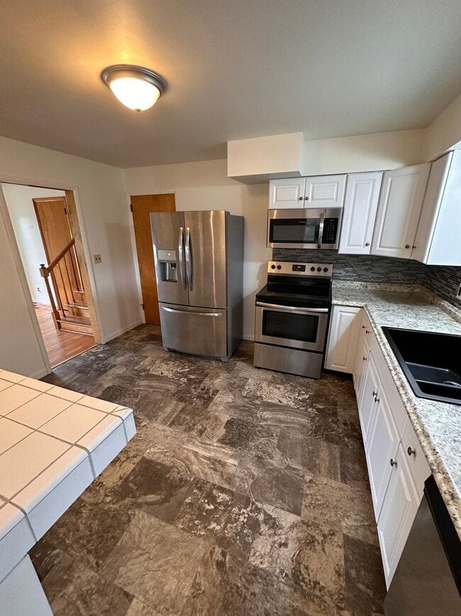 Building Photo - 3 bedroom 1.5 bath Lower Allen Township