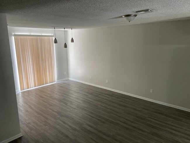 Building Photo - 4752 NW 59th Manor
