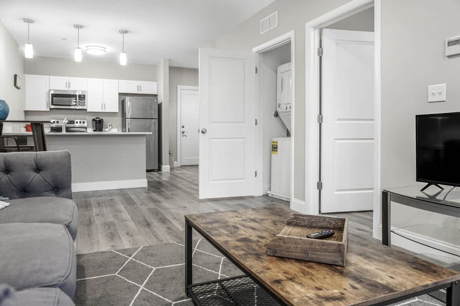 Building Photo - 140 Pearl St