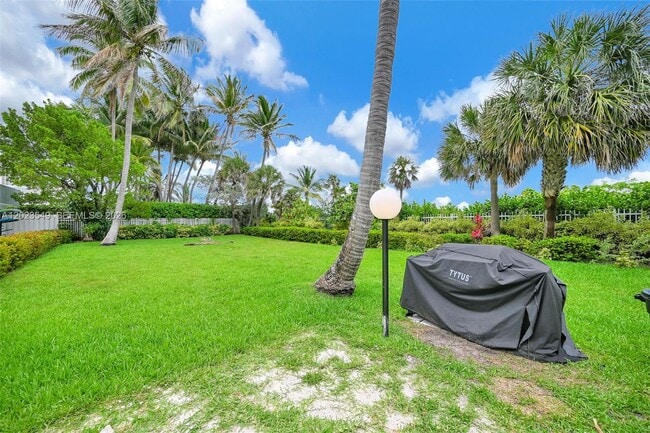 Building Photo - 2401 Collins Ave