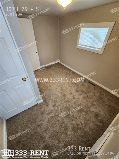 Building Photo - 307 E 79th St