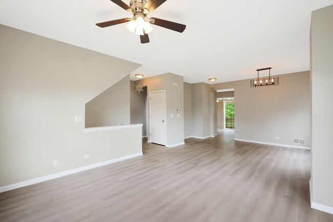 Building Photo - 64 Village Station Ln