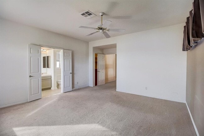 Building Photo - Beautiful 3 Bedroom, 2 Story Home in the Heart of Summerlin!