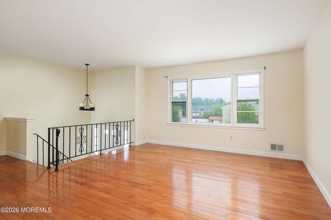 Building Photo - 17 Wisteria Pl