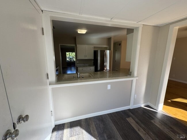 Building Photo - 1060 Los Gamos Rd