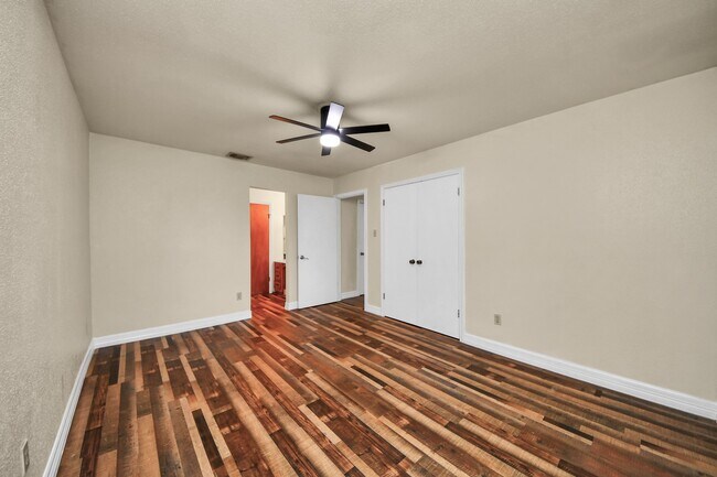 Building Photo - 8407 Kirchner Rd