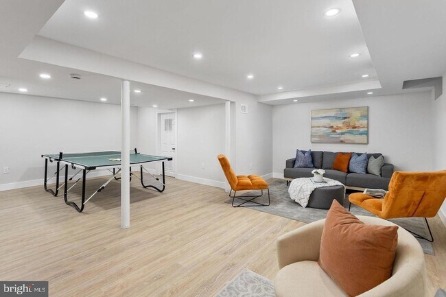 Building Photo - 6 Ryan Rd