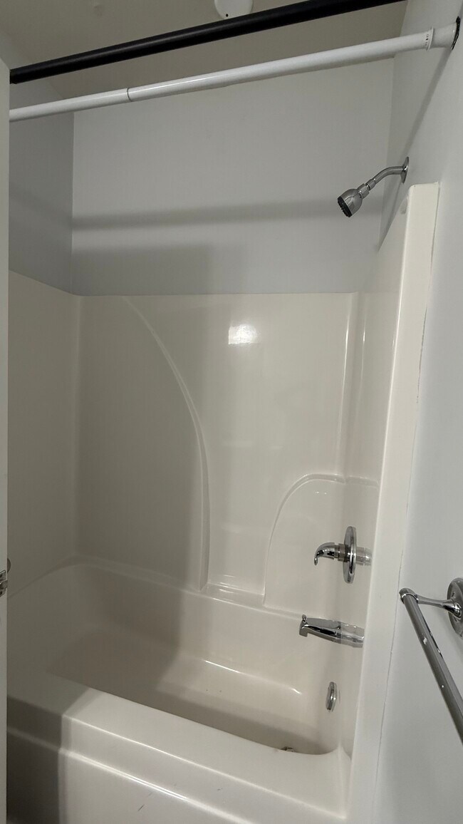 Building Photo - 118 Celebration Song