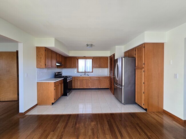 Building Photo - 91 Oliver St