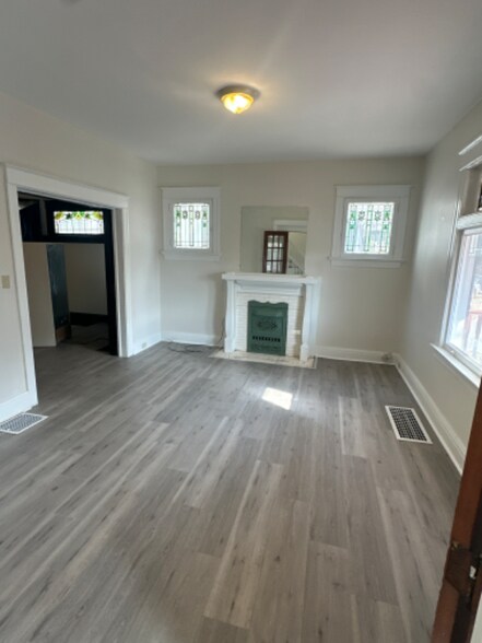 Building Photo - 1516 Dixmont Ave