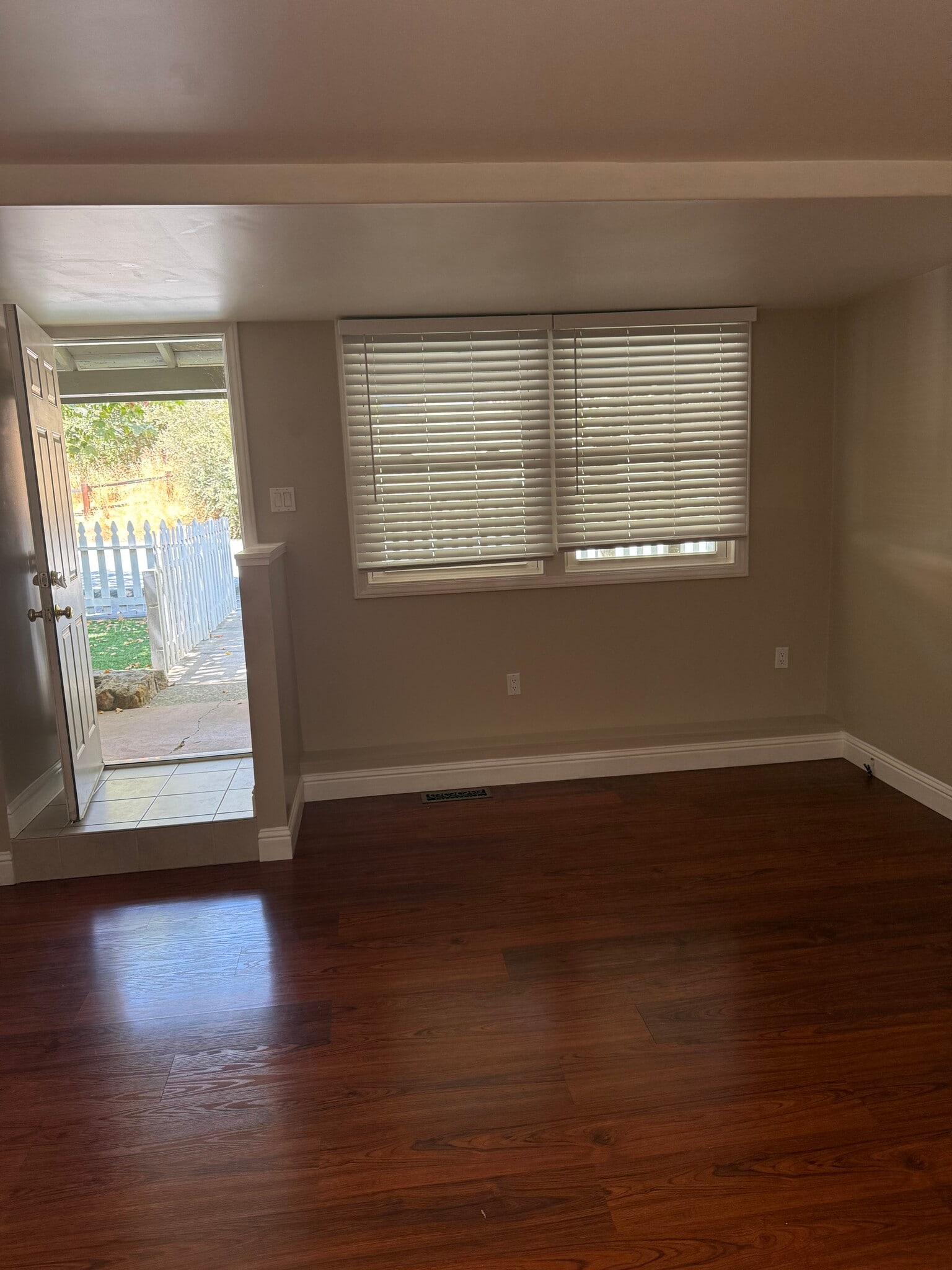 living room - 21744 Almaden Rd