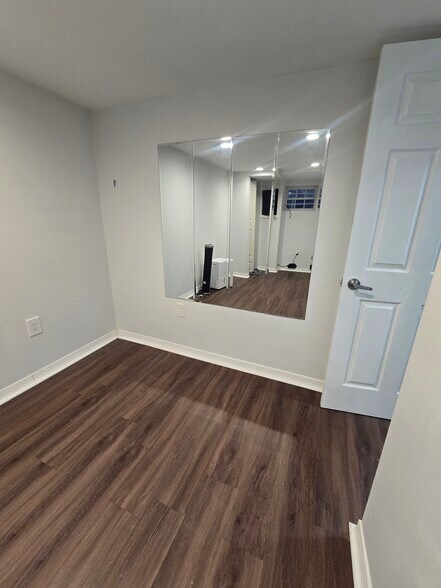 Building Photo - 4338 Coleridge St