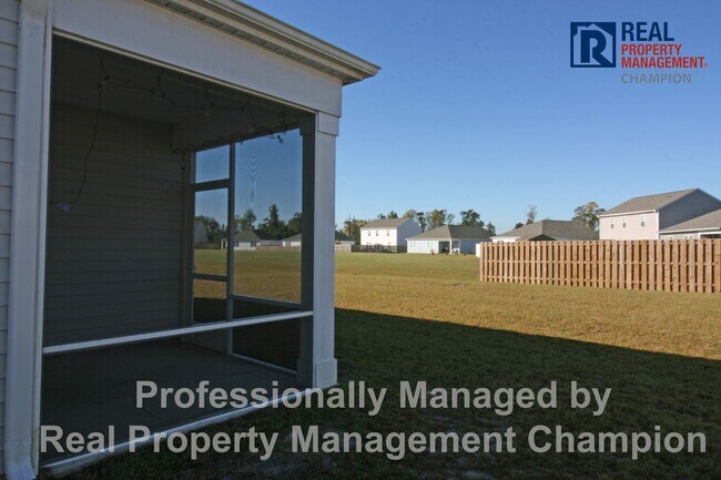 Building Photo - Beautiful 3 BD/2 BA Home in Riverside