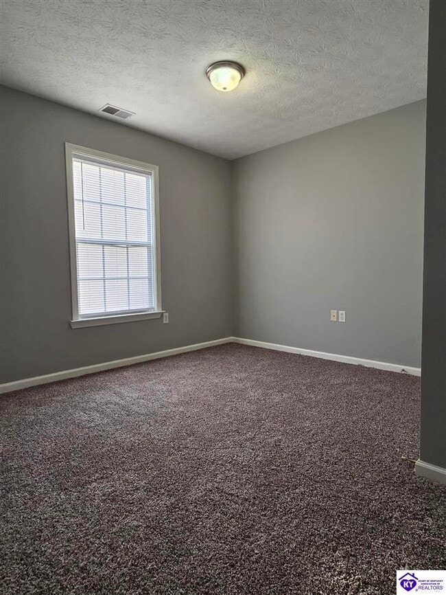 Building Photo - 171 Red Hawk Dr