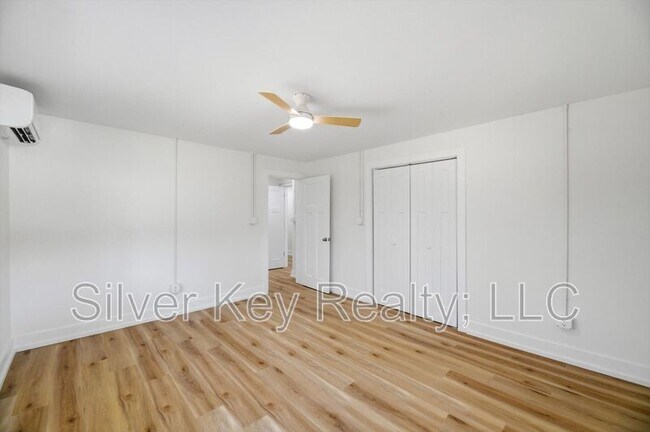 Building Photo - 2113 W Madison Ave