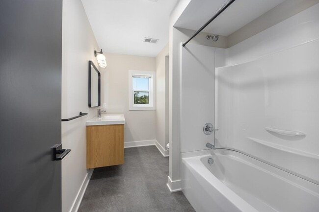 Building Photo - 501.5 W 17th St