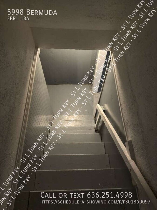 Building Photo - 5998 Bermuda-