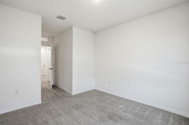 Building Photo - 5267 Dragonfly Dr