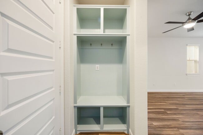 Building Photo - 3108 Planters Peak Dr