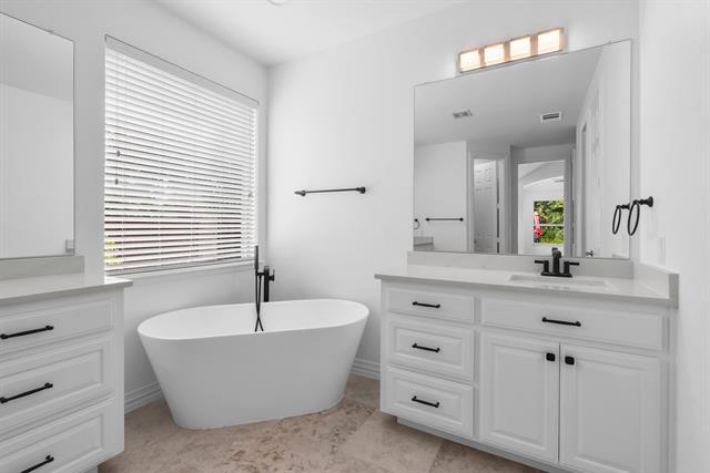 Building Photo - 1013 Siena Dr