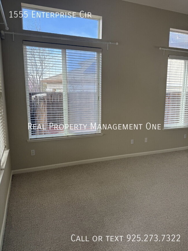 Building Photo - 1555 Enterprise Cir