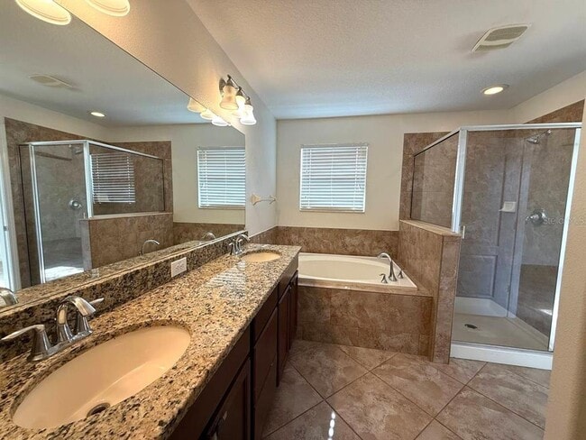 Building Photo - 20023 Date Palm Way