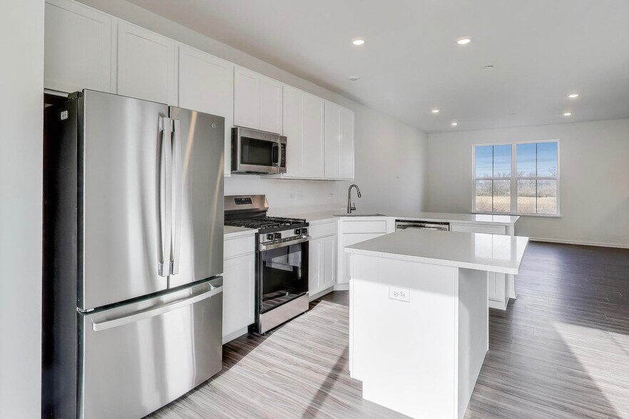 Kitchen - 12306 Tinsley St