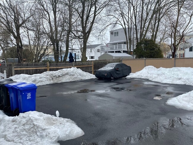 Building Photo - 105-107-107 Harvard St
