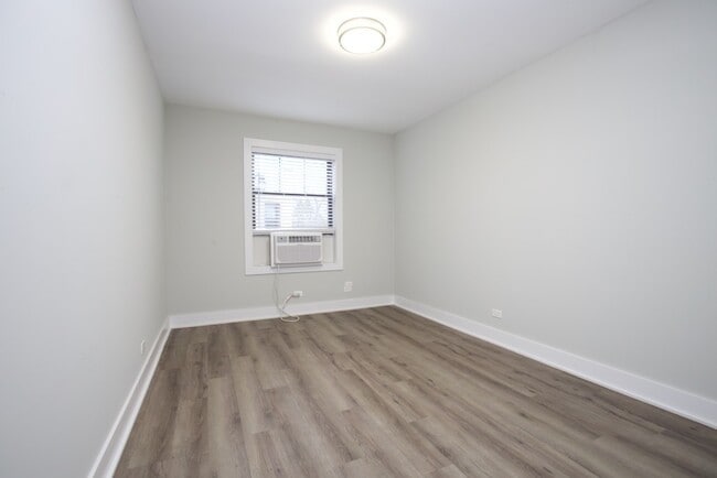 Building Photo - 725 St Johns Ave