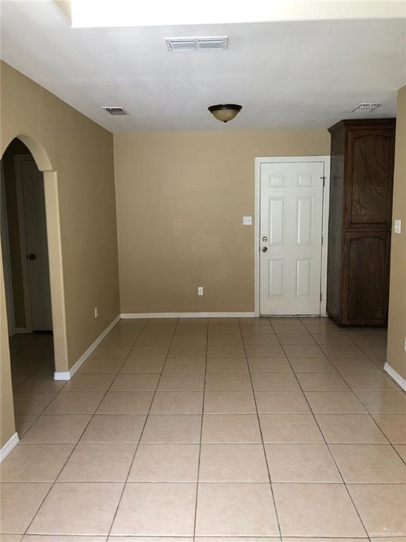 Building Photo - 306 W Amy Dr