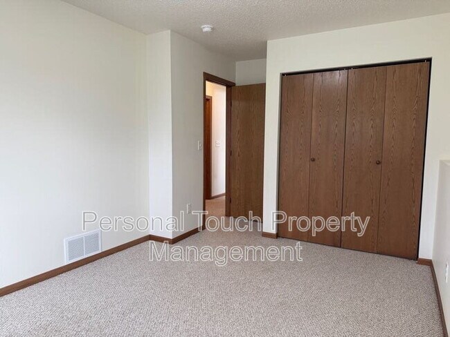 Building Photo - 2480 5th St W