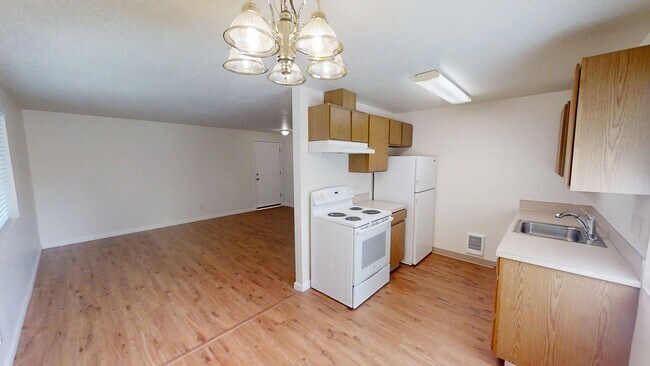 Building Photo - 618 NE 93rd Ave