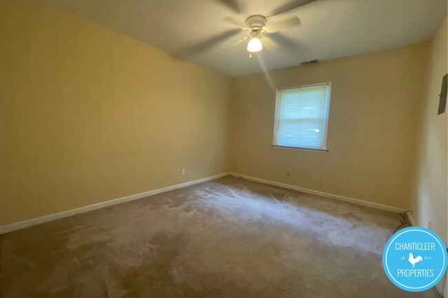 Building Photo - 908 Corona St