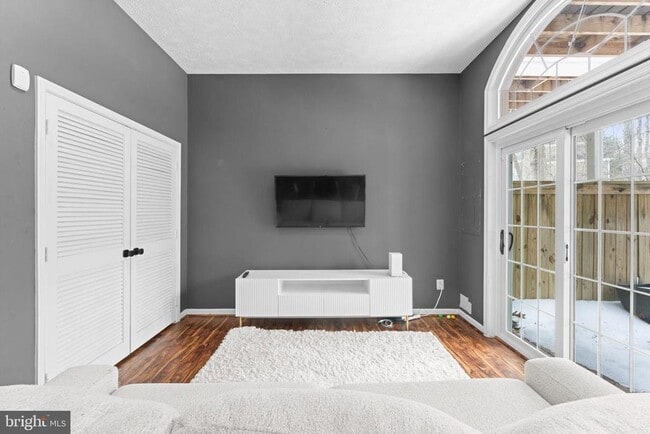 Building Photo - 11433 Heritage Oak Ct