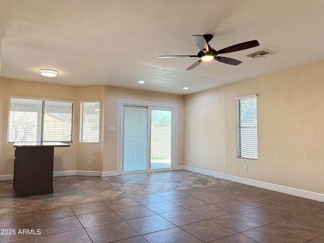 Building Photo - 23644 W Pkwy Dr