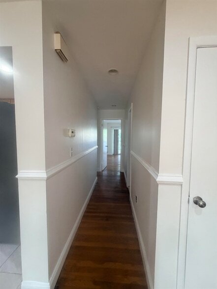 Building Photo - 374 Cator Ave