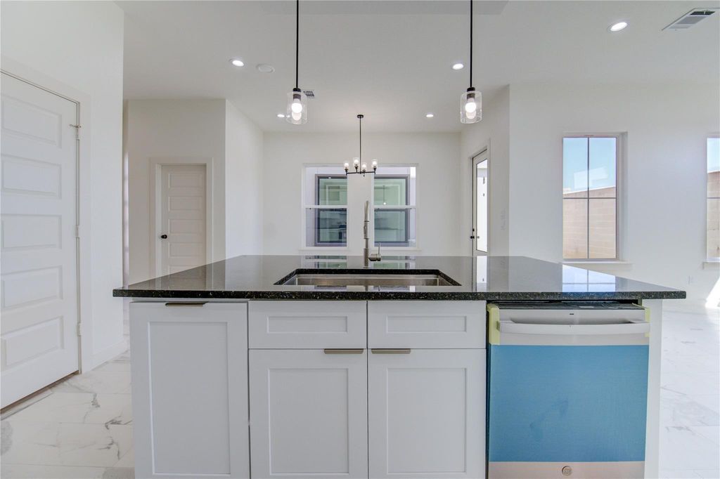 Building Photo - 2919 El Fenice Ln