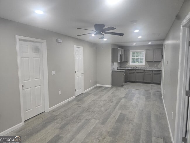 Building Photo - 712 S Jefferson St