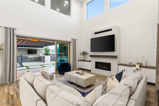 Building Photo - 12178 Harris Smt Ave