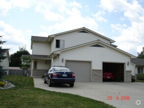 Building Photo - Morning Dawn Drive Duplex