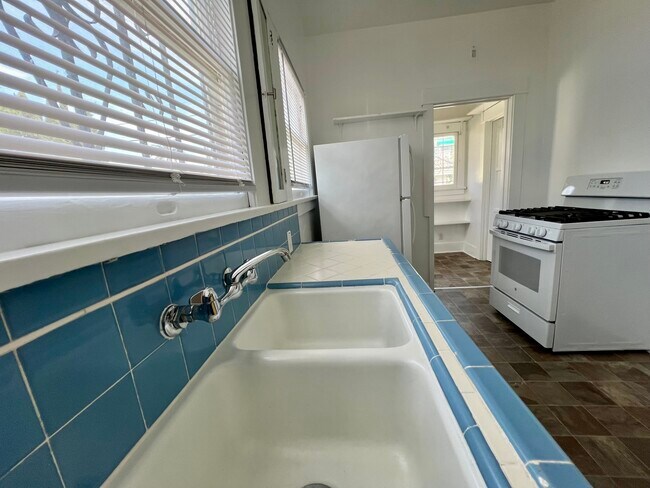 Kitchen - 1642 La Fayette Rd