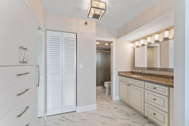 Building Photo - 300 Ocean Trail Way