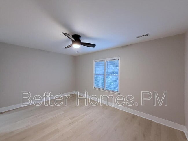 Building Photo - 104 Stowe Pl