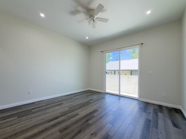 Building Photo - 15449 Septo St