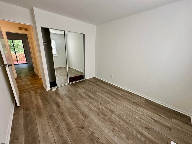 Building Photo - 6086 Hoover Dr