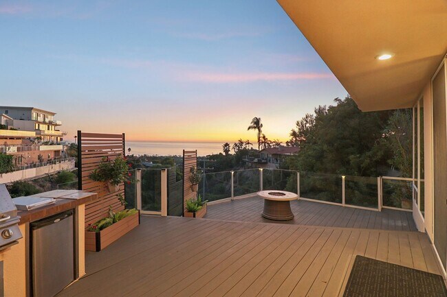 Building Photo - La Jolla Home with Ocean Views! Solar and AC