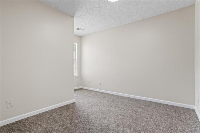 Building Photo - 7322 Bridlewood Ct